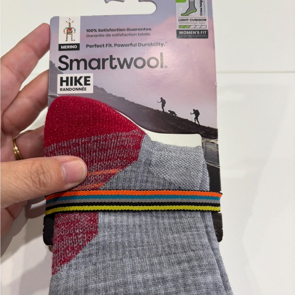 Smartwool Women's Medium Hike Light Cushion Crew Socks Red Grey NWT Merino Wool - Picture 5 of 7